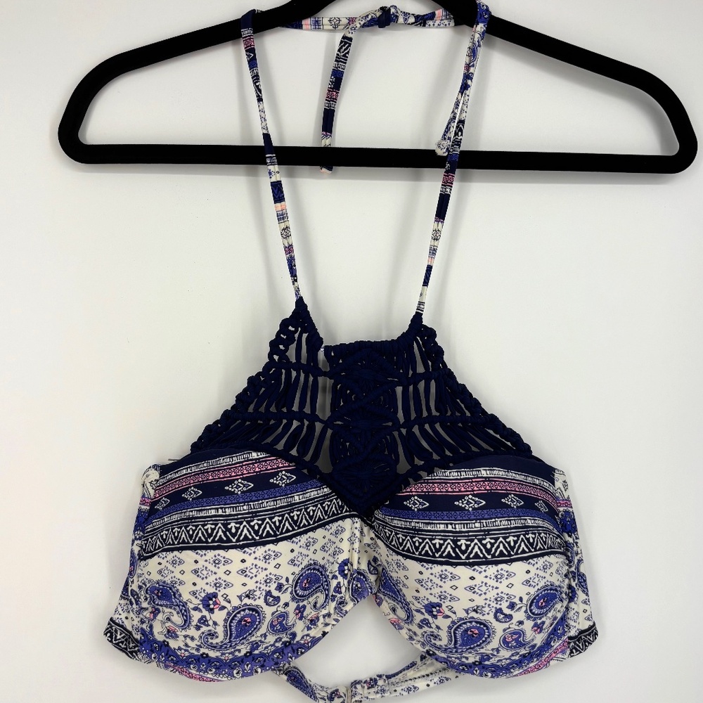 Ardene Swim Womens XL Bikini Top White Blue Paisley Crochet Soft Cup Bra Padded